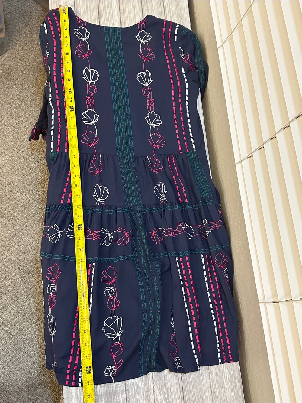 Anthropologie Akemi + Kin Navy Blue Embroidered Boho Floral Mini Dress Size 8 - Picture 12 of 12